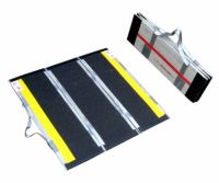屋外携帯用スロープ・渡し板 デクパック パーソナル コンパクトタイプ 対応段差高さ：約6～17cm