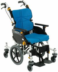 【非課税】ネクストコア－くるり 介助用6輪車椅子 低床タイプ NEXT-80B