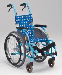 カドクラ 車椅子 車いす 車イス 軽量 コンパクト 自走式 子供用