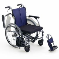 【非課税】ミキ 在宅向き超軽量コンパクト自走用車椅子 CRT-3Lo B 立ち上がり自動ブレーキ