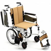 【非課税】抗菌シート介助型車椅子 STR-4 ウイング・スイングアウト仕様